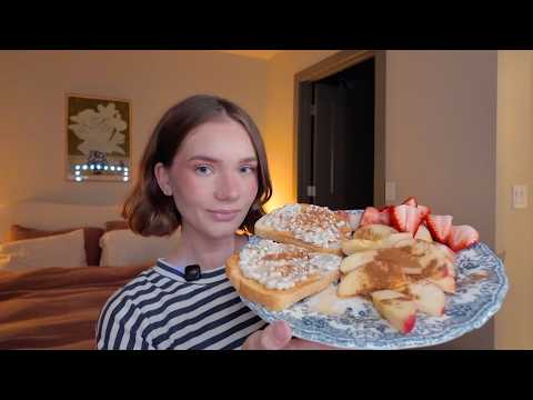 ASMR | eating cheesecake toast and apples