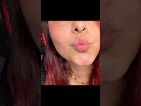 Besitos de buenas noches 😘 #asmr #visualtingle #asmrcommunity #kiss #besos #love