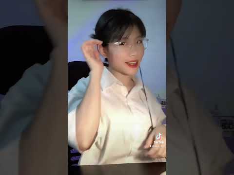Và trong mơ anh háu bông hoa anh cài lên tóc em