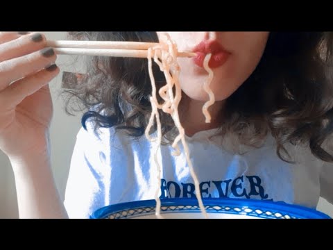 ASMR | Eating noodles🍜 (eating/ mouth sounds)