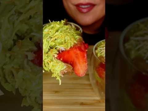 DUBAI CHOCOLATE STRAWBERRY CUP #asmr #foodasmr #viralfood