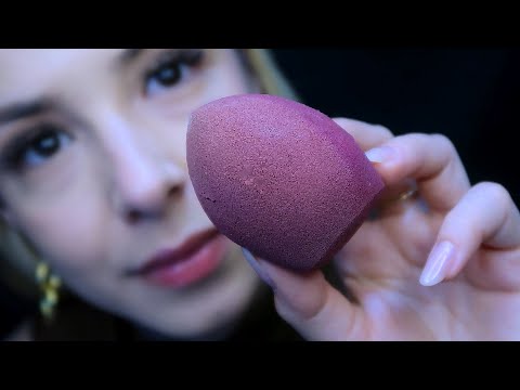 ASMR Fazendo sua maquiagem delicadamente 🌷 Sons realistas em camadas e atenção pessoal