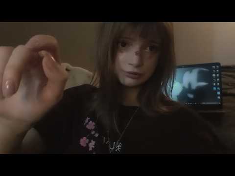 asmr пинаю тебя рандомными предметами
