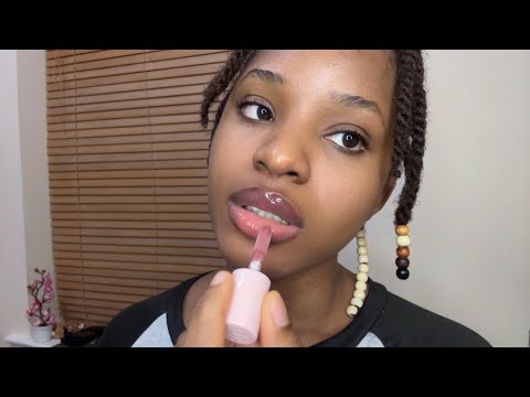ASMR Gum Chewing and Whispeing ✨exposing facts about me