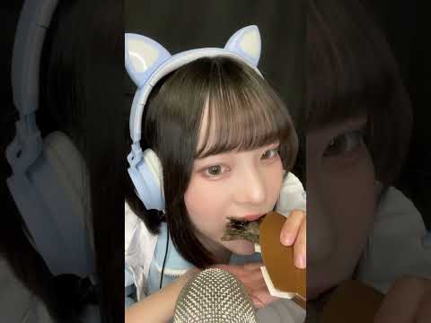 三角チョコパイを食べる音 #asmr #shorts #咀嚼音 #mukbang #モッパン #eatingsounds