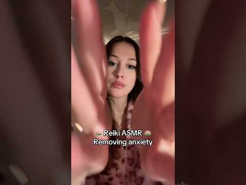 Your self-care video of the day 💗 #asmr #reiki #reikiasmr #handmovements #mesmerizing