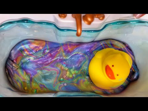 ASMR MISTURANDO 24 SLIMES NA BANHEIRA - Sweet Carol