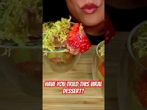 VIRAL Dubai Strawberry Chocolate #viralfood #dubai #chocolate