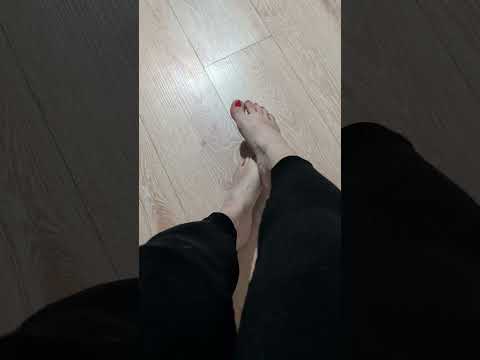 ASMR Barefoot: Instant Chills in 15 Seconds 🎧👣 #asmr #foot #youtubeshorts #youtube #youtubeshort