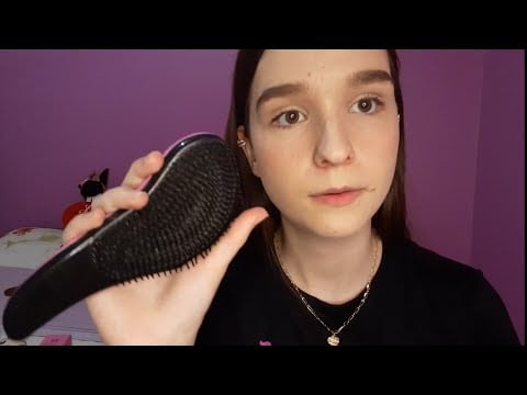 ASMR MÃE TE ARRUMANDO PARA IR A ESCOLA (penteando seu cabelo e cuidando de você)