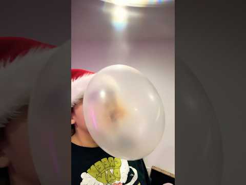 BUBBLE ASMR | blowing a HUGE bubble gum bubble sounds #bubblegum #asmr