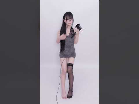 😍Wheezing oral sound licking ear playing tongue sound silk stockings｜晓美 ASMR #shorts #asmr