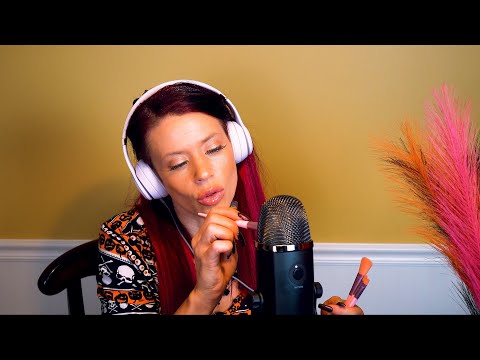 AmandaLynn's Amazing Mic Brushing