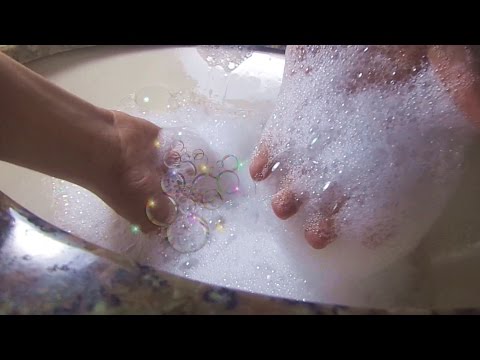 🎧ASMR: ÁGUA, PLÁSTICO E ESPUMA (Vídeo para RELAXAR e dar SONO - PORTUGUÊS) - Water, foam and plastic