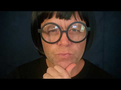 ASMR | Edna Mode Gives You a Color Analysis