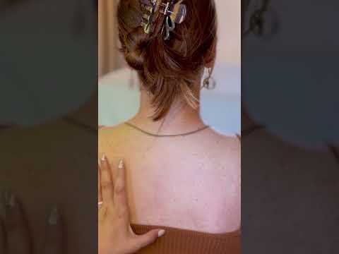 The Tingliest Little ASMR Back Scratches #asmr #relax #brushingsounds