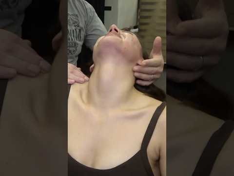 SO PERFECT LADY BODY MASSAGE AND CRACKS #asmr #cracks #sleep #femalemassage #tickle #washing #relax