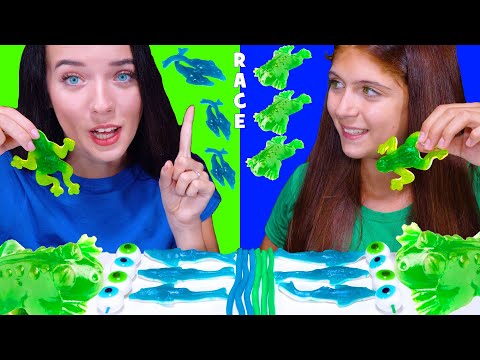 ASMR GREEN AND BLUE GUMMY CANDY RACE (GUMMY EYEBALLS, STRAWS, FROGS, DOLPHINS)