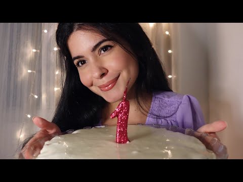 ASMR COMENDO BOLO - 1 ANO DO CANAL 🎉🥳