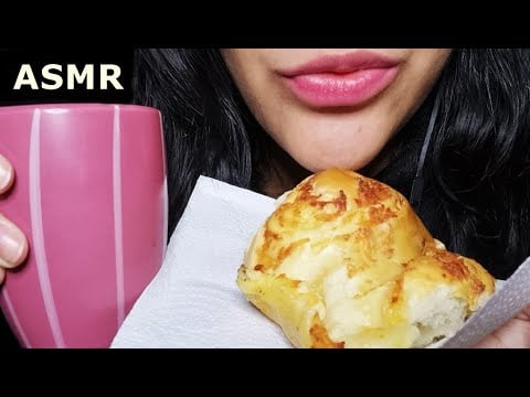 ASMR COMIENDO PAN DE QUESO + CHARLA NOCTURNA | ASMR en Español