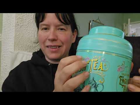 Friend visits you .. Does ASMR / Tarot Reading for you ... (For Judith ) Tapping on items