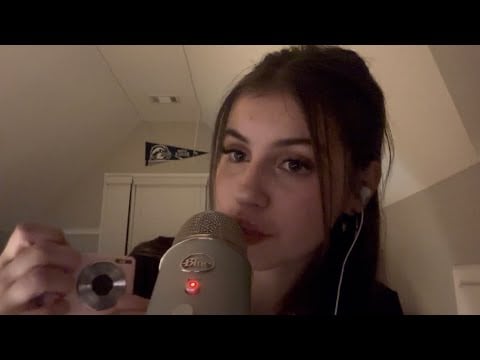 ASMR- Mic scratching/ gripping + what’s in my bag