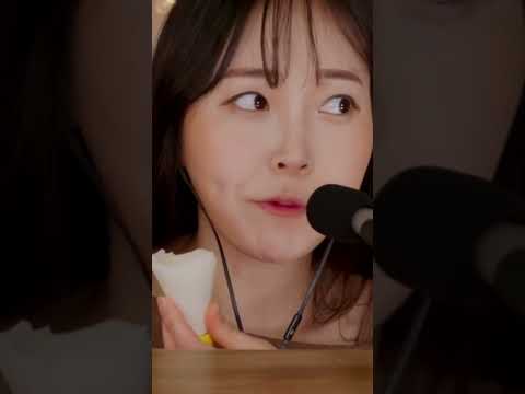 ASMR 마요네즈랑 케첩 통째로 씹어 먹는 유튜버😮 안느끼하나?? #shorts