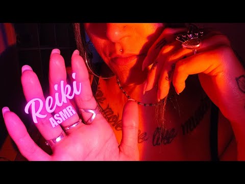 Reiki ASMR l finger fluttering l hand movements l hypnotic l tingles l whispering