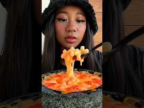 ASMR Mac & Chesse #asmrsounds #asmrvideo #eatingsounds