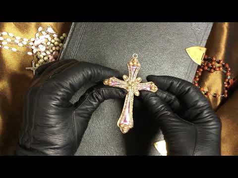 LEATHER GLOVES  ♱♡‿♡♰  TURNING PAGES  [[ASMR]]