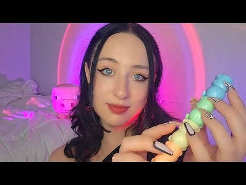 quick ASMR break ⏰️ tappy scratchy asmr (no talking)