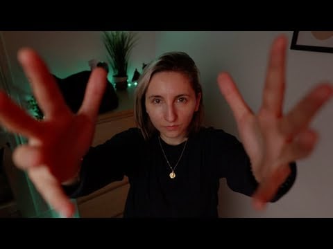 ASMR : Je t’enveloppe dans un cocon de bruits blancs avec mes mains