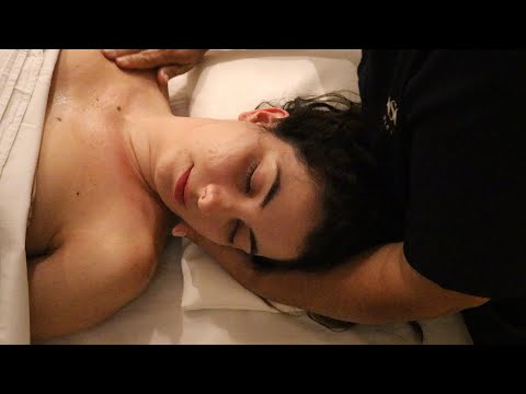 ASMR PARA DORMIR: MASSAGEM CRANIOFACIAL + ESCALDA PÉS - Sweet Carol