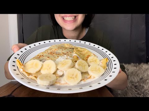 HUGE STRAWBERRY NUTELLA CREPE WITH BANANAS *NO TALKING*