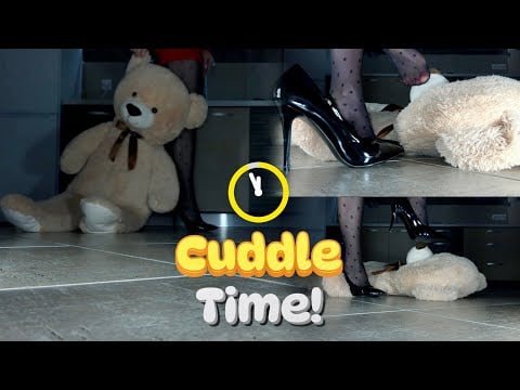 Pea's Pumps vs. Giant Teddy Bear! Heels Crushing Toys! Oddly Satisfying ASMR
