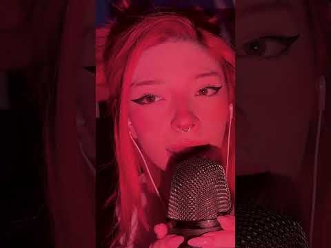 intense mouthsounds ASMR SHORT video! #tingles