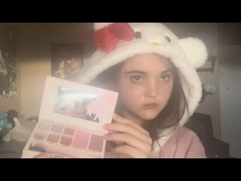 Doing your make up (SLEEPOVER) ASMR ￼