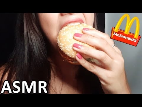 ASMR comiendo MCDONALDS | ASMR comiendo HAMBURGUESA MCPOLLO y PAPAS fritas | ASMR en ESPAÑOL