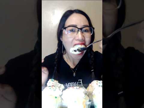 VANILLA CUP CAKE ONE BITE #viral #food #shortsfeed #mukbang #everyone #eating #foodie #asmr