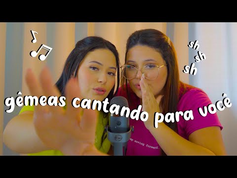 ASMR CRISTÃO EM DOSE DUPLA - Cantando Louvores (hand movements)