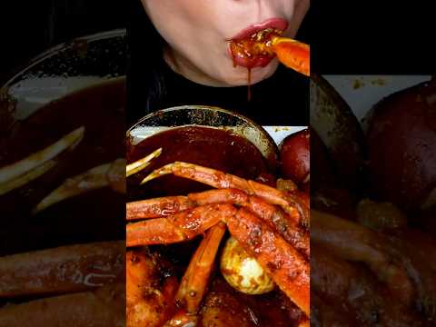 Massive Spicy Crab legs Seafood Boil #asmr #seafoodboil #food #shorts