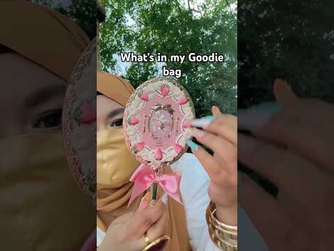 ASMR - What’s in my Goodie Bag @flowerknows #asmrshorts #unboxingasmr #asmrmakeup