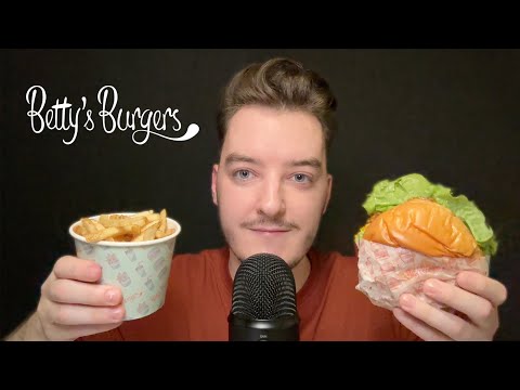 [ASMR] Betty's Burgers Mukbang