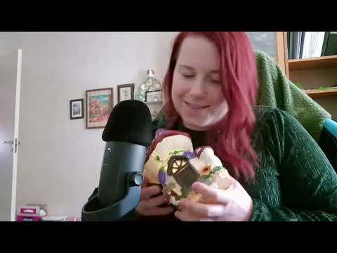 ASMR på Svenska - Alla hjärtans dag haul, babblar och sminkar mig/dig. Äter. Personal attention.