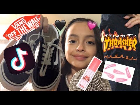 ASMR Helping An E-Girl Shop