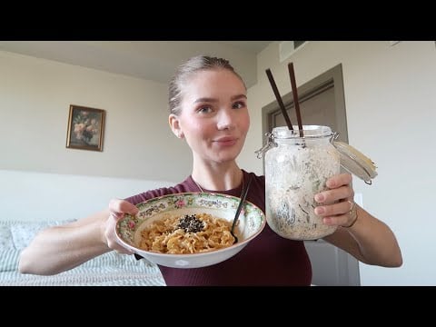 ASMR | eating noodles and cucumber salad *crunchy sounds*
