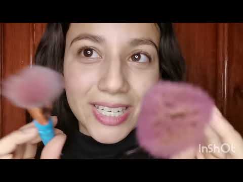 ASMR SUSURROS Y SONIDOS COSQUILLOSOS CON BROCHAS