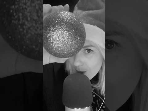 ASMR FR / Devine la couleur de ces boules de Noël #asmrfr #shortsasmr #asmrshorts