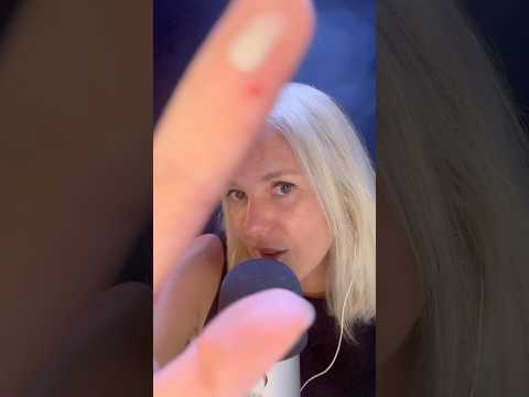 ASMR FR / Je soigne tes boutons de moustique #asmrfr #shortsasmr #asmrshorts